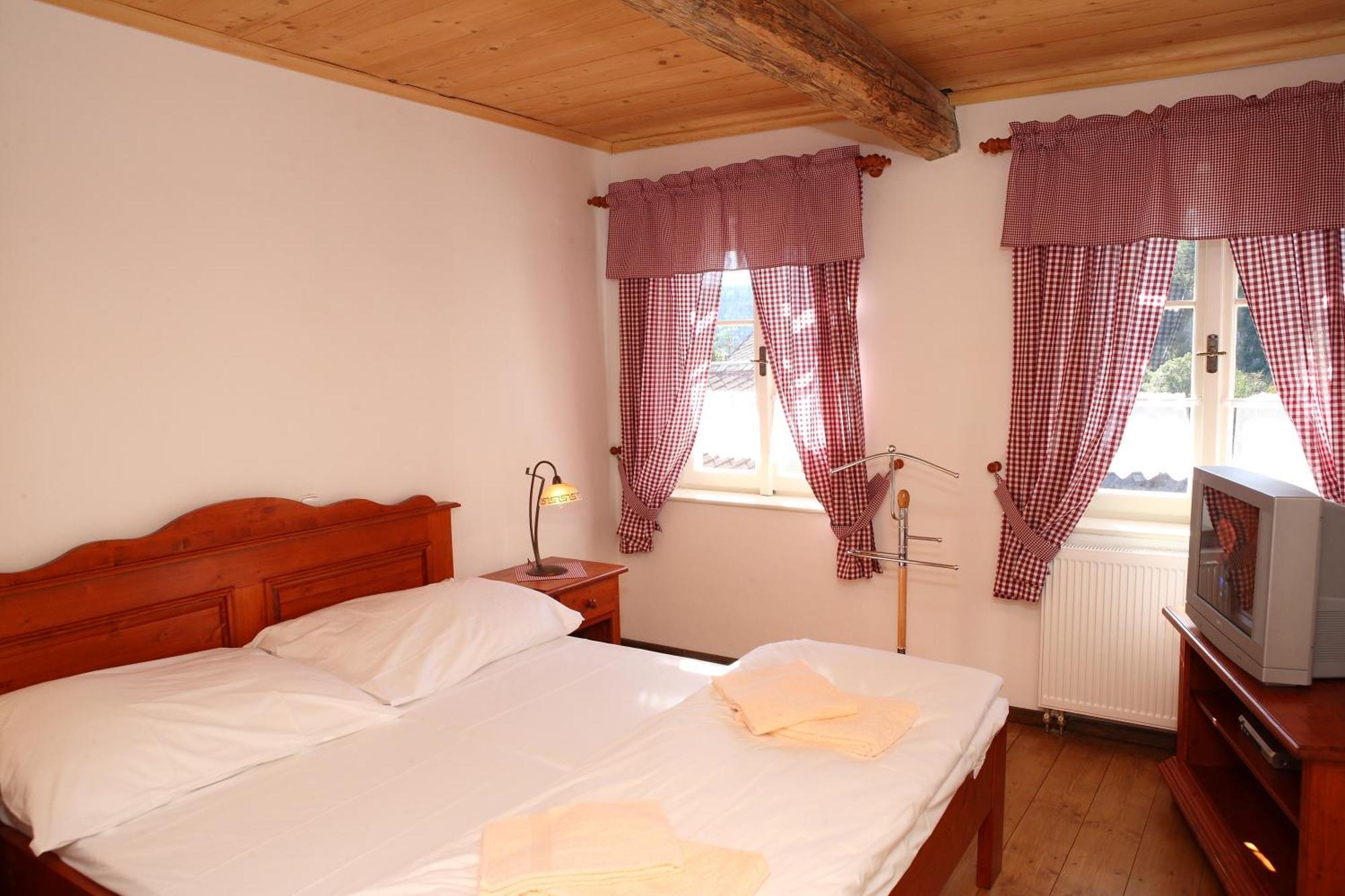 Hradni Basta Otel Bečov nad Teplou Oda fotoğraf