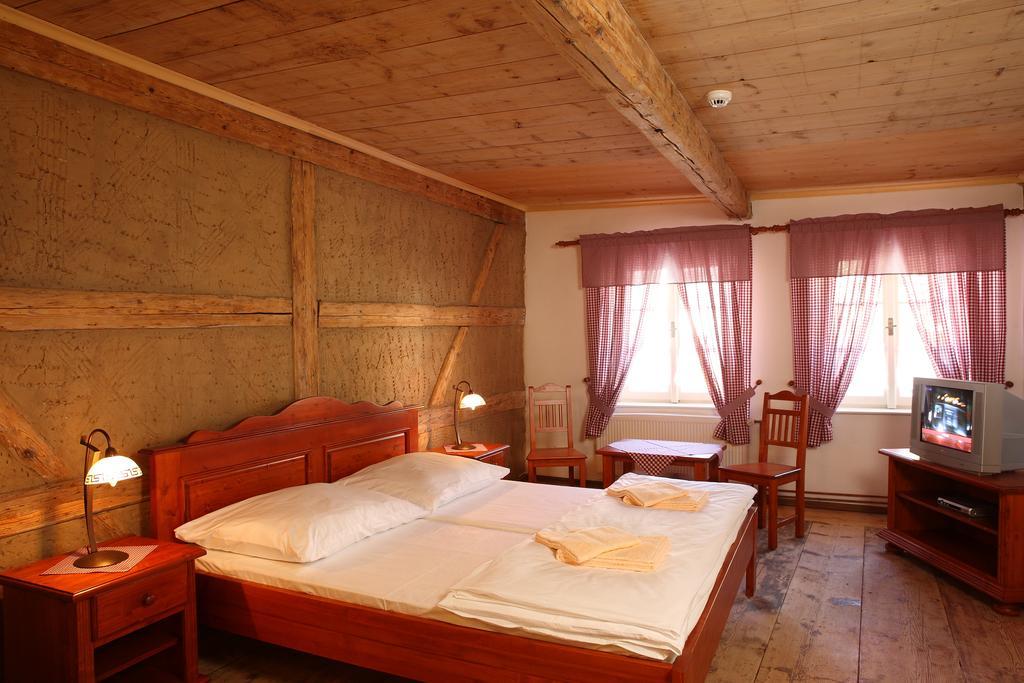 Hradni Basta Otel Bečov nad Teplou Dış mekan fotoğraf