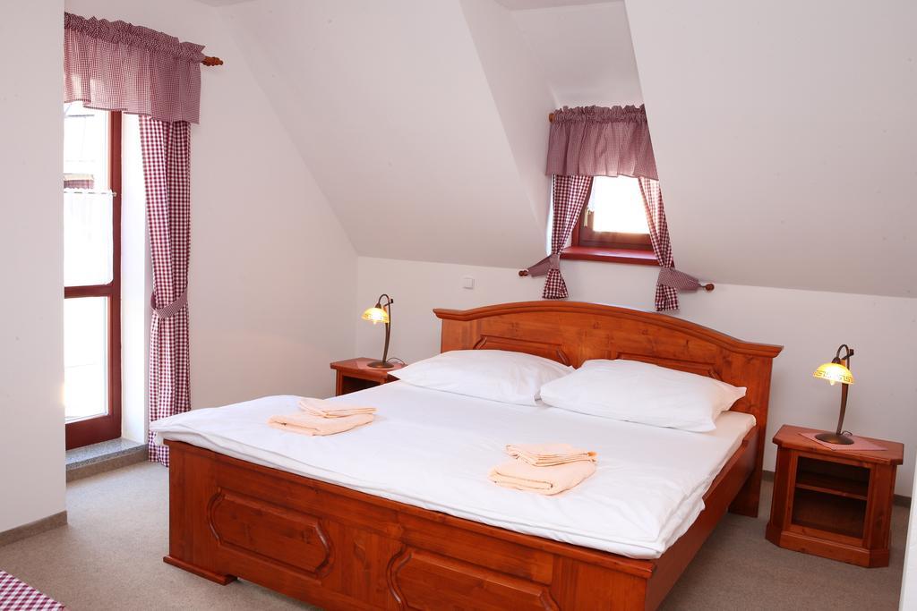 Hradni Basta Otel Bečov nad Teplou Oda fotoğraf