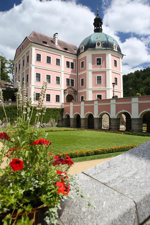 Hradni Basta Otel Bečov nad Teplou Dış mekan fotoğraf