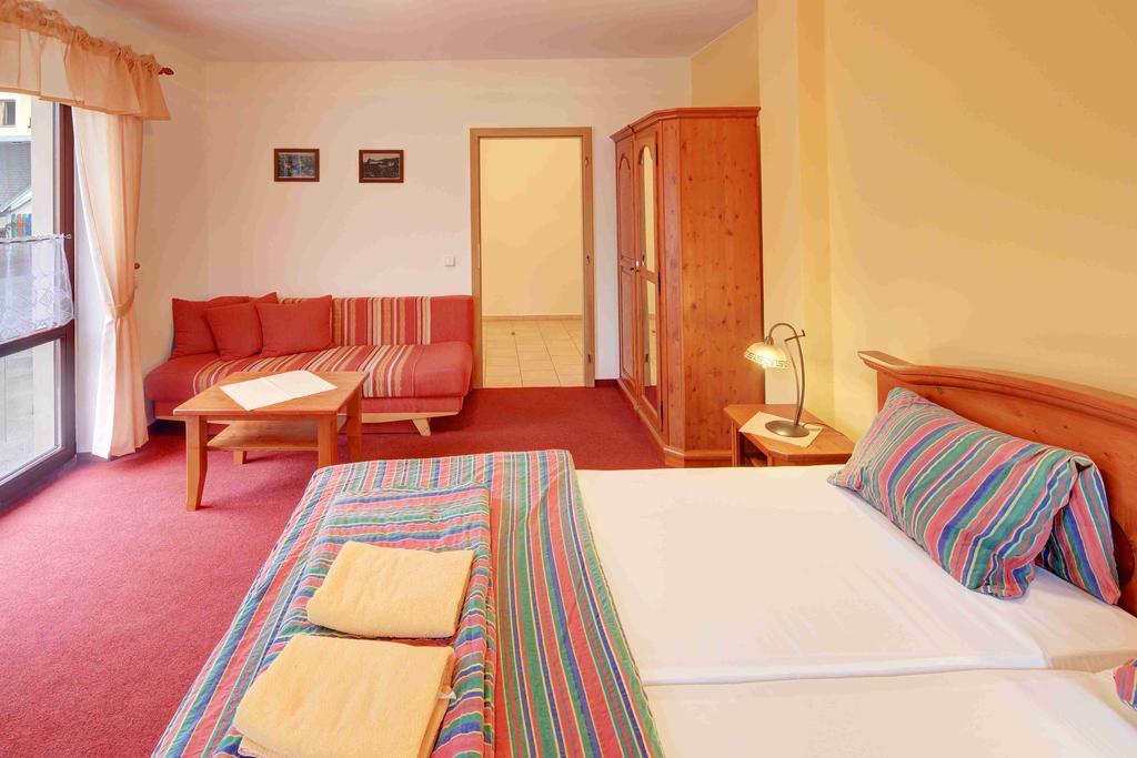 Hradni Basta Otel Bečov nad Teplou Dış mekan fotoğraf