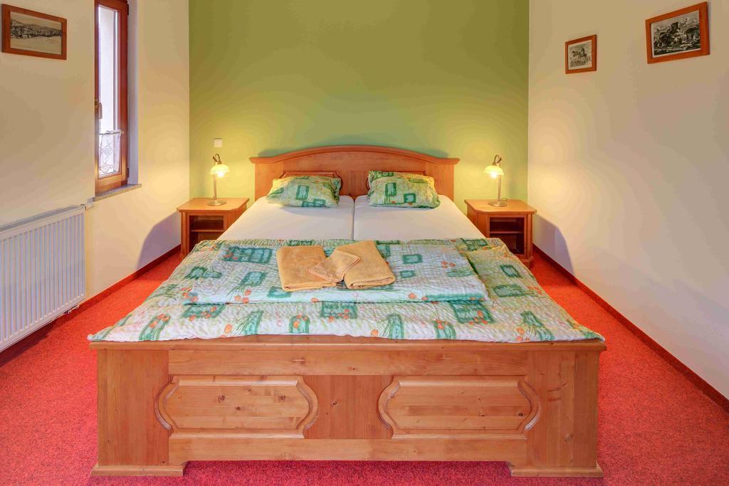Hradni Basta Otel Bečov nad Teplou Dış mekan fotoğraf