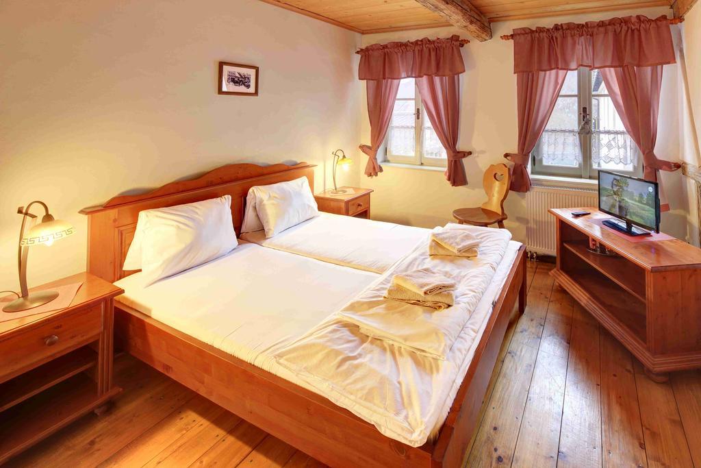 Hradni Basta Otel Bečov nad Teplou Dış mekan fotoğraf