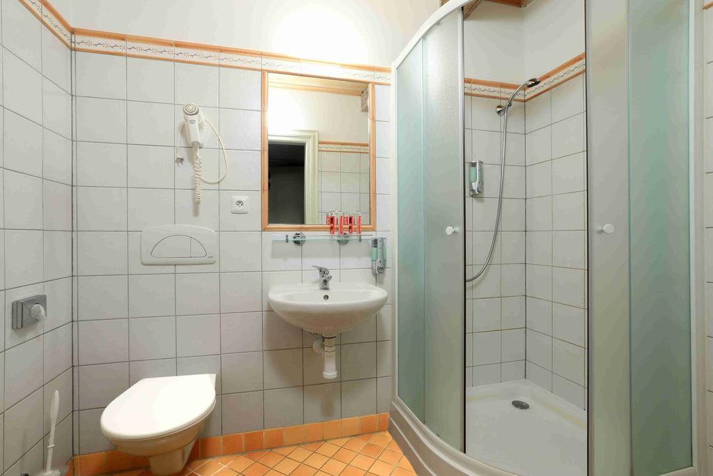 Hradni Basta Otel Bečov nad Teplou Dış mekan fotoğraf