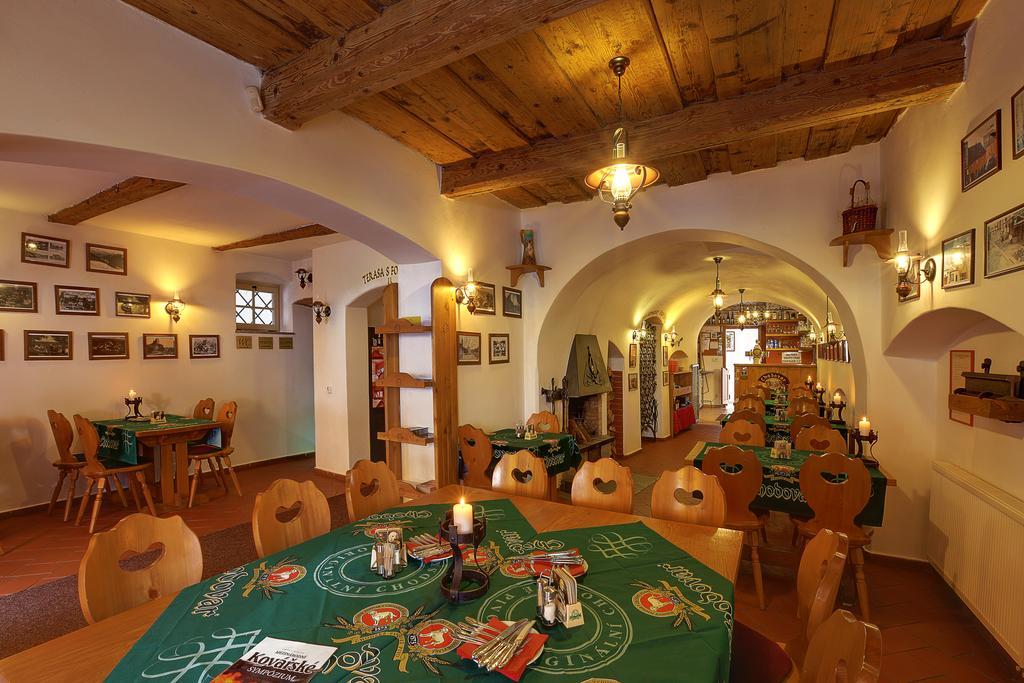 Hradni Basta Otel Bečov nad Teplou Dış mekan fotoğraf