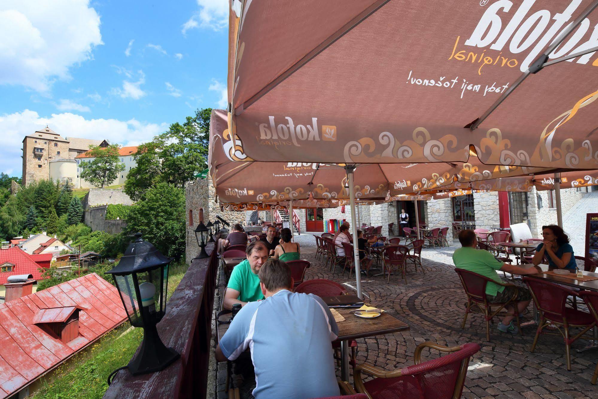 Hradni Basta Otel Bečov nad Teplou Dış mekan fotoğraf