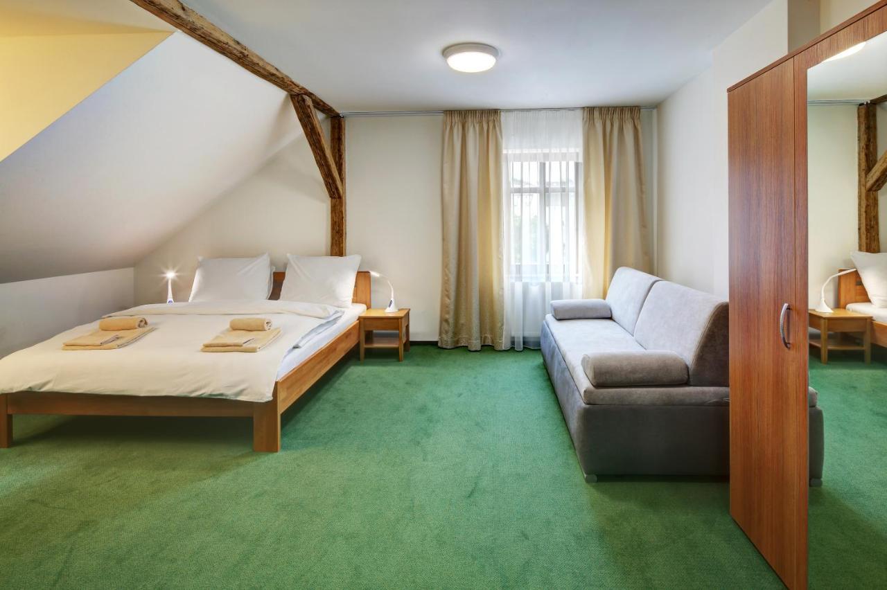 Hradni Basta Otel Bečov nad Teplou Dış mekan fotoğraf