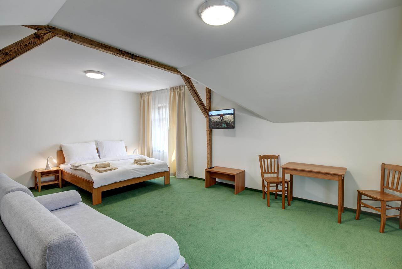 Hradni Basta Otel Bečov nad Teplou Dış mekan fotoğraf