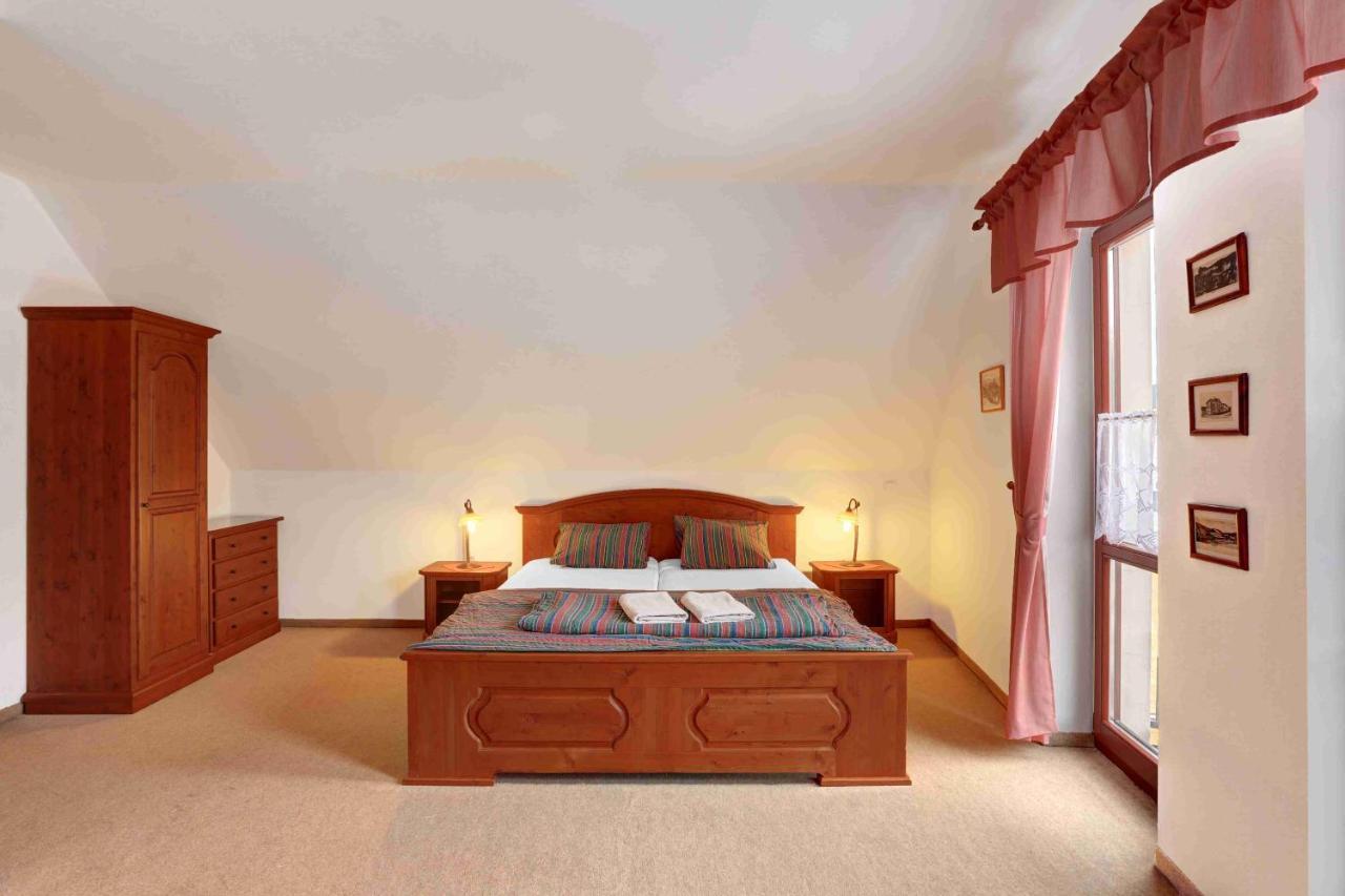 Hradni Basta Otel Bečov nad Teplou Dış mekan fotoğraf